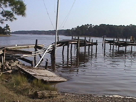 07 Yankee Point Marina First Dock Damage