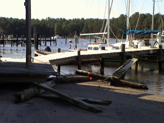 08 Yankee Point Marina Second Broken Dock 2